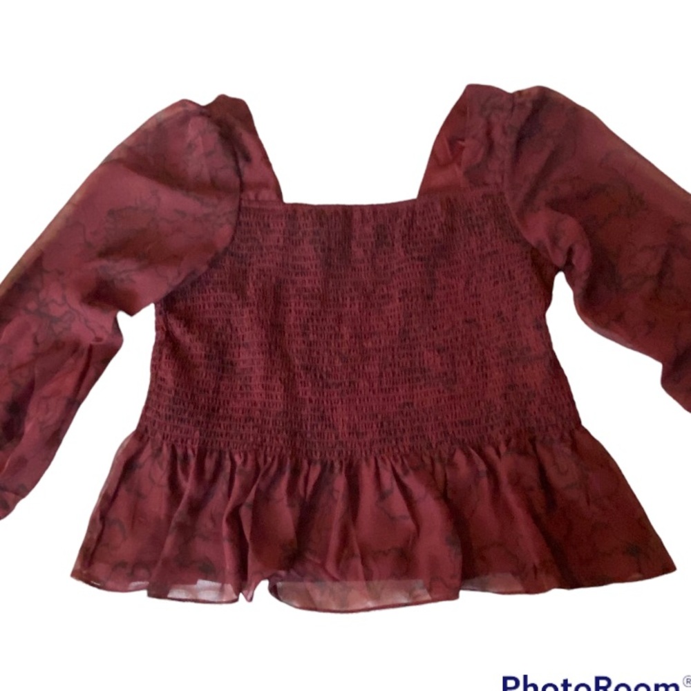 ❤️HP❤️Deep Red Squareneck Smocked Top-NWT